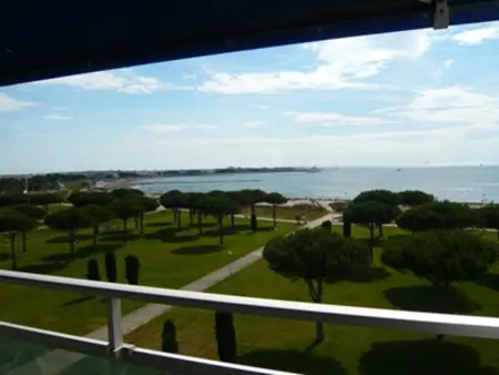 T3 vue mer avec accès direct plage au Grau-du-Roi : photo 2
