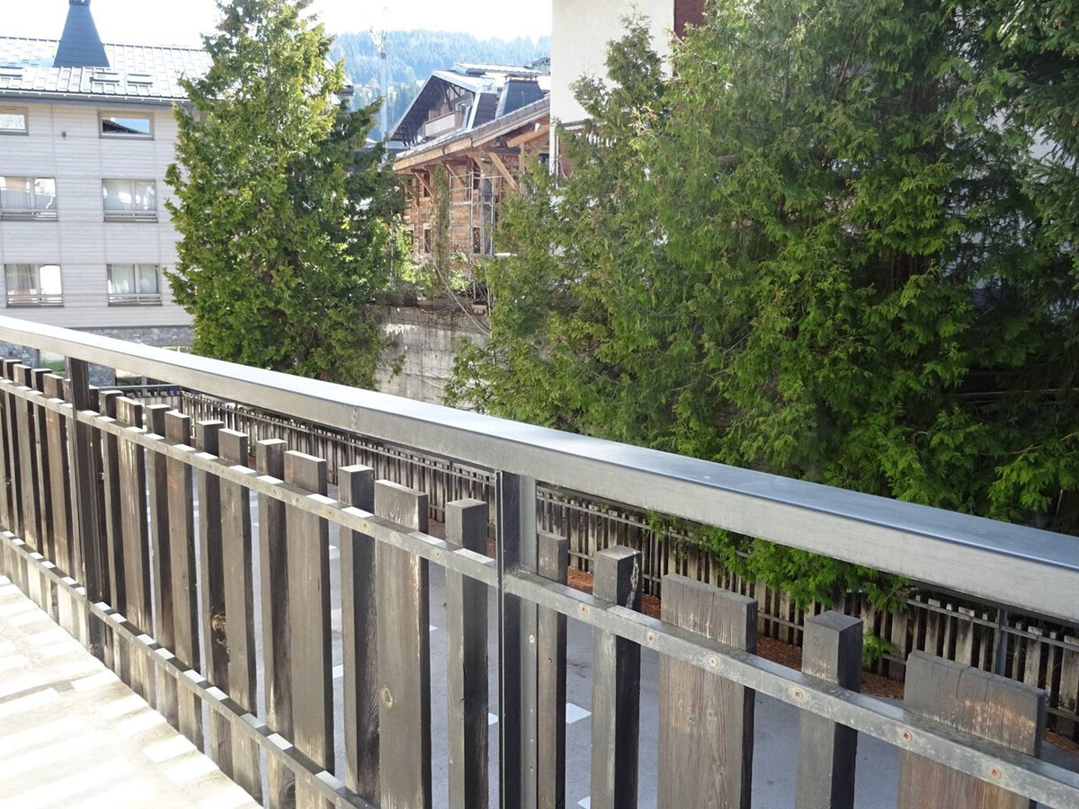 Appartement 2 pièces spacieux aux Gets, balcon vue village - Photo 12