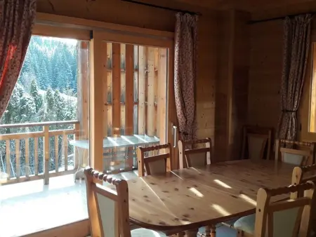 Chalet familial aux Gets, 8 pers, 150m des pistes, 4 chambres, 4 SDB, terrasse sud, proche lac - Photo 3