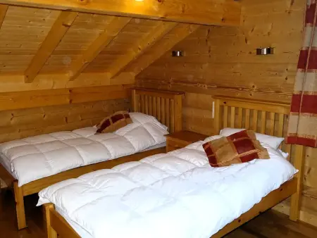 Chalet familial aux Gets, 8 pers, 150m des pistes, 4 chambres, 4 SDB, terrasse sud, proche lac - Photo 7