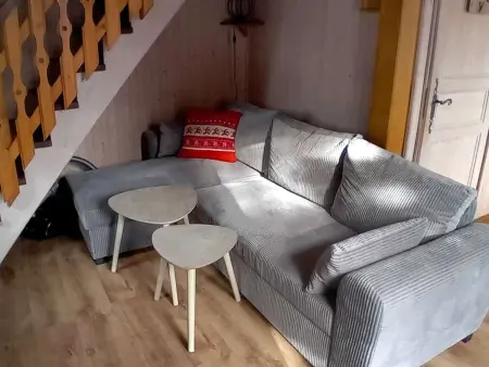 Chalet rénové Les Gets 8 pers, central, 150m commerces, 350m pistes, terrasse sud, parking privé - Photo 3