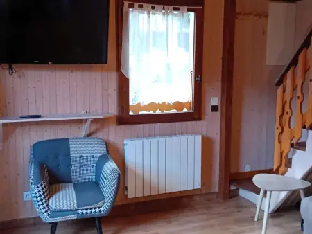 Chalet rénové Les Gets 8 pers, central, 150m commerces, 350m pistes, terrasse sud, parking privé - Photo 10