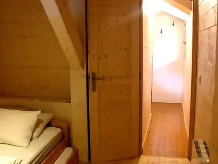 Chalet rénové Les Gets 8 pers, central, 150m commerces, 350m pistes, terrasse sud, parking privé - Photo 16