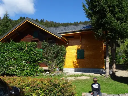 Chalet rénové Les Gets 8 pers, central, 150m commerces, 350m pistes, terrasse sud, parking privé - Photo 20