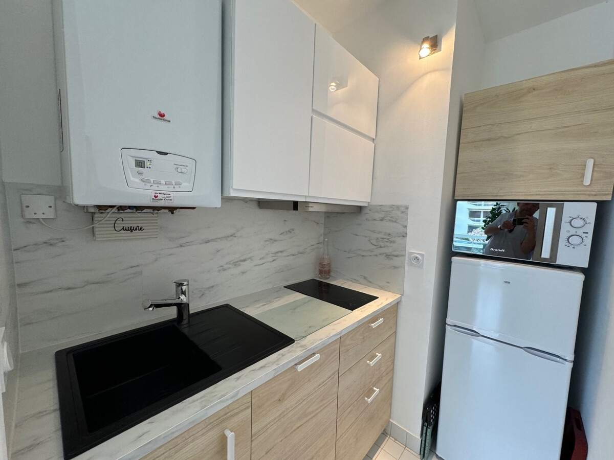 Studio cabine 33m² plage à 50m, terrasse et parking - Photo 8