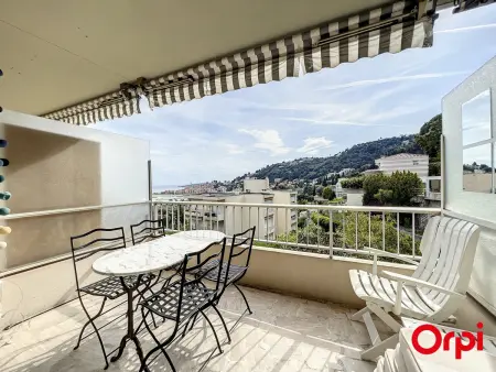 Location appartement à Menton, Appartement tranquille avec piscine et WiFi à Menton