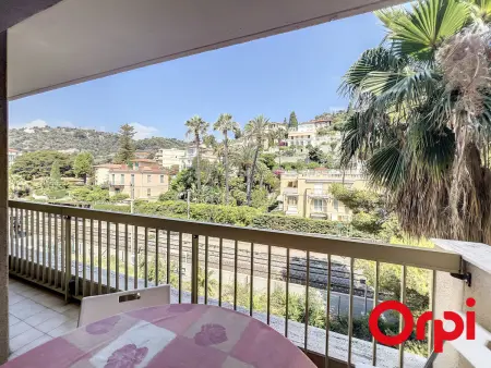 2 pièces climatisé, terrasse étage élevé, piscine à Menton : photo 3