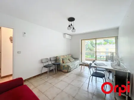 2 pièces climatisé, terrasse étage élevé, piscine à Menton : photo 5