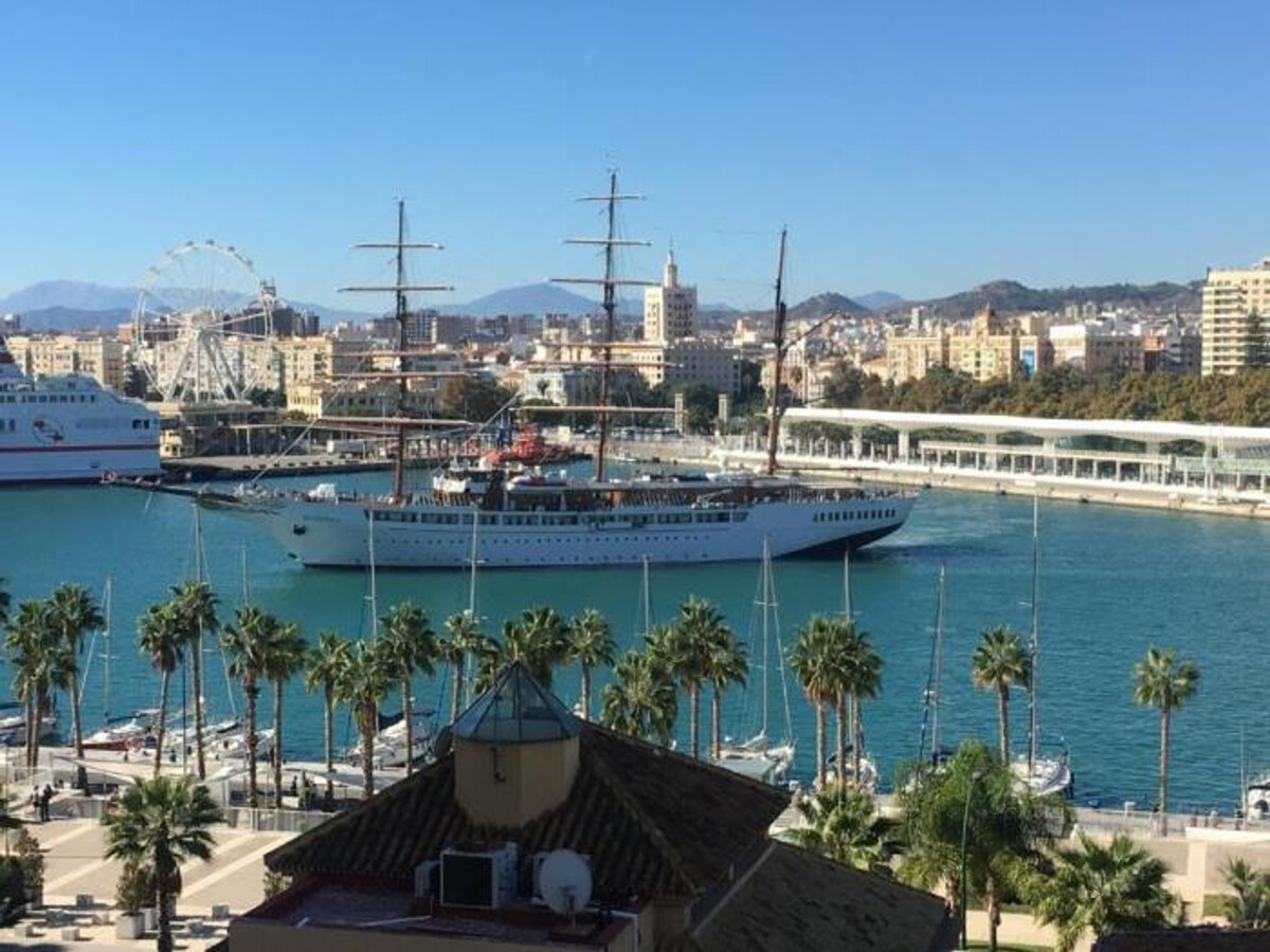 Appart. plage Malagueta avec vue port et Alcazaba - Photo 7