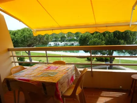 Studio cabine climatisé avec terrasse sud, Port Camargue : photo 12