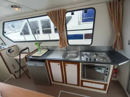 Bateau Triton 1050 : 8 pers à Pontailler-sur-Saône : photo 3