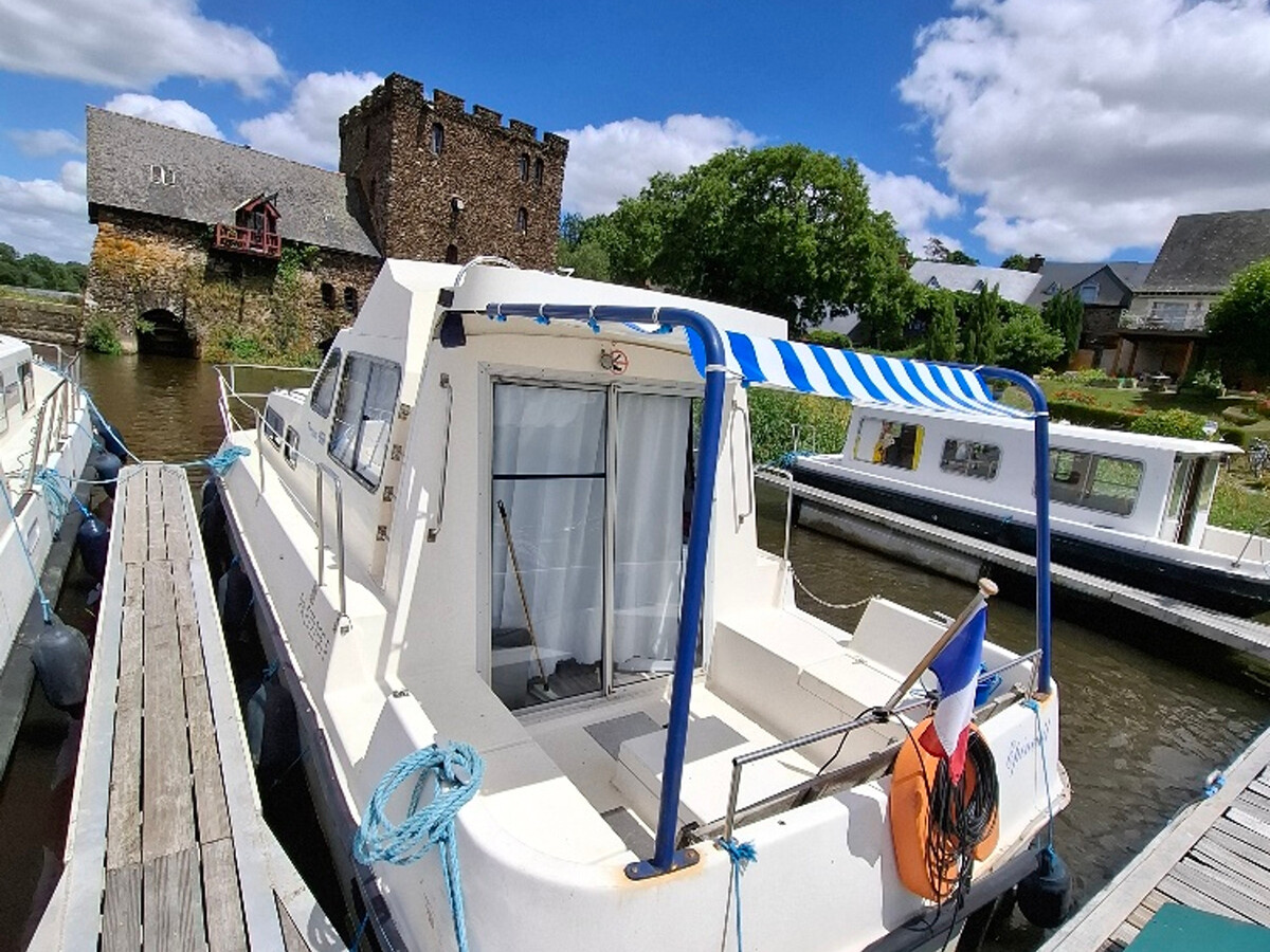 Bateau Triton 860 Fly à Chenillé-Changé, 5 pers. - Photo 6