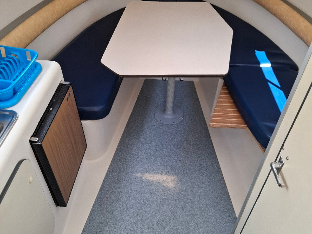 Fred 700 : appartement insolite sur bateau à Chenillé-Changé - Photo 6