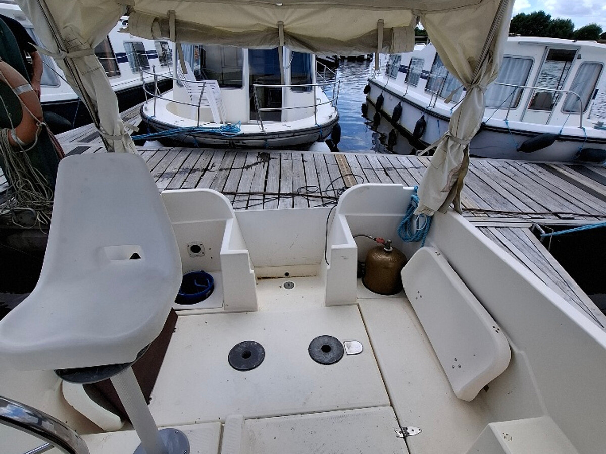 Fred 700 : appartement insolite sur bateau à Chenillé-Changé - Photo 7