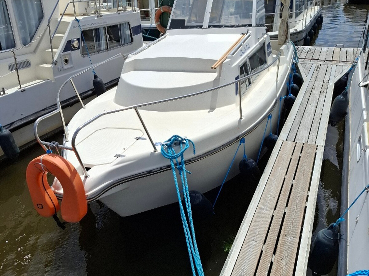 Fred 700 : appartement insolite sur bateau à Chenillé-Changé - Photo 9
