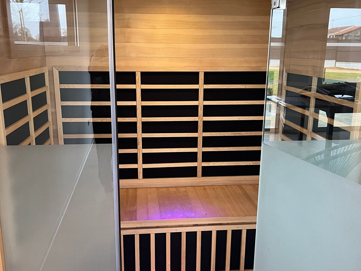 Gîte La Féneraie : 12 pers, spa 6 places et sauna - Photo 8