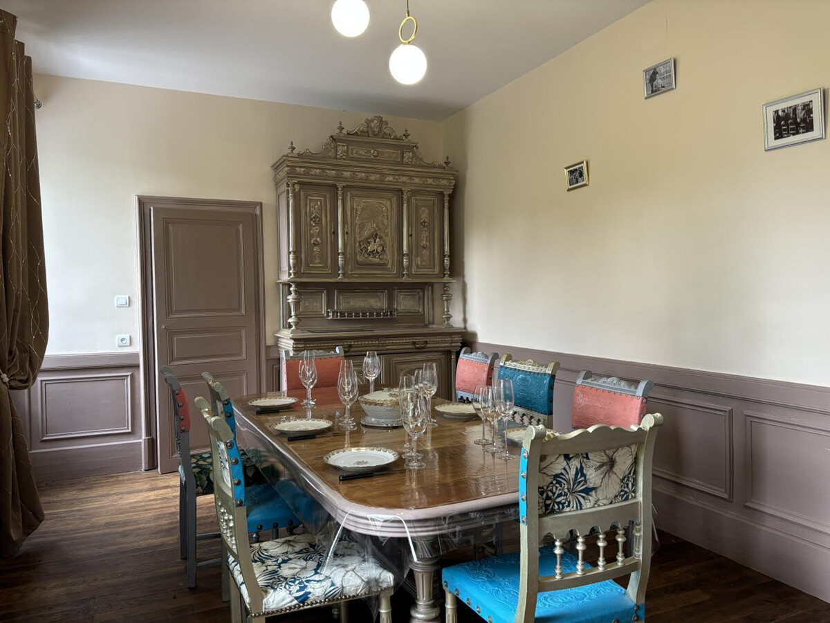 Maison Bourgeoise 1830 avec spa, parc et jeux à Jaligny - Photo 10