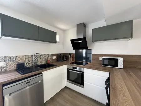 Villa T3 rénovée climatisée, piscine, proche plage et commerces - Photo 2