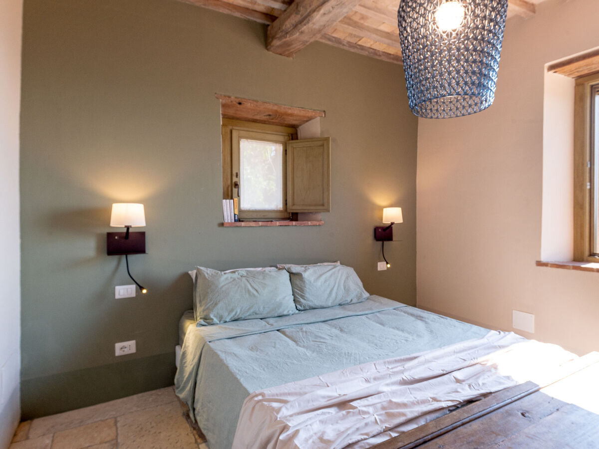 Maison rénovée éco-responsable avec piscine, Sassofortino - Photo 12