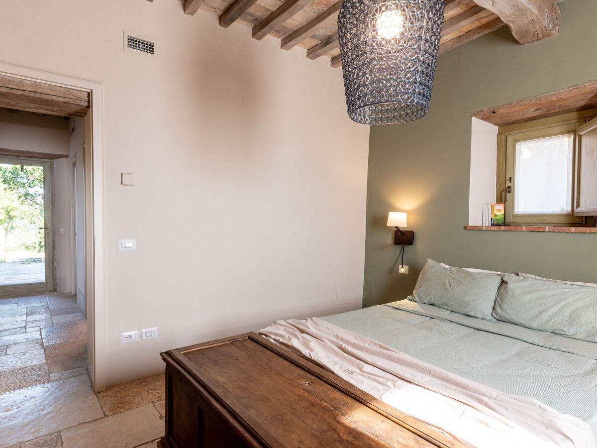 Maison rénovée éco-responsable avec piscine, Sassofortino - Photo 13