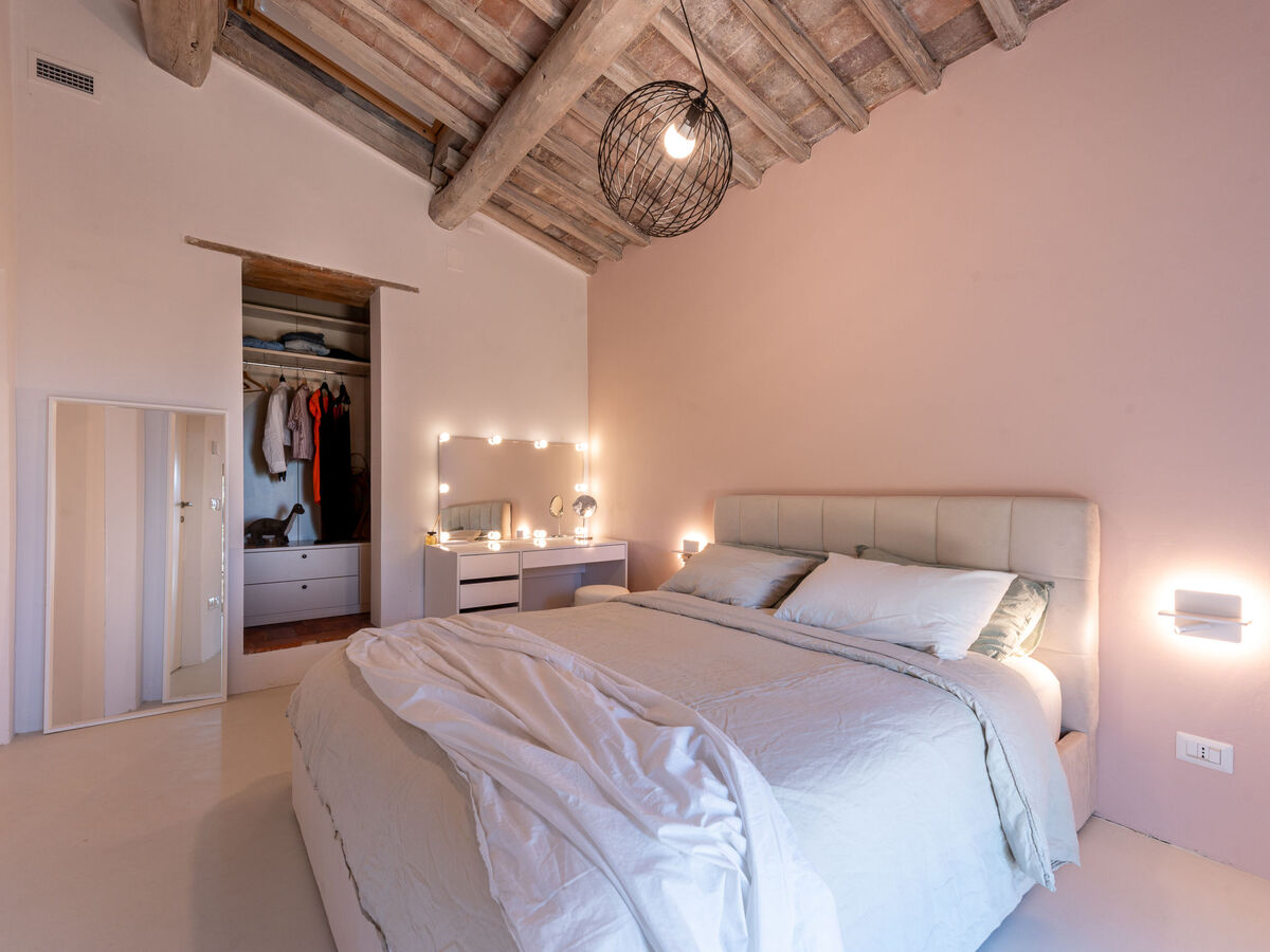 Maison rénovée éco-responsable avec piscine, Sassofortino - Photo 19