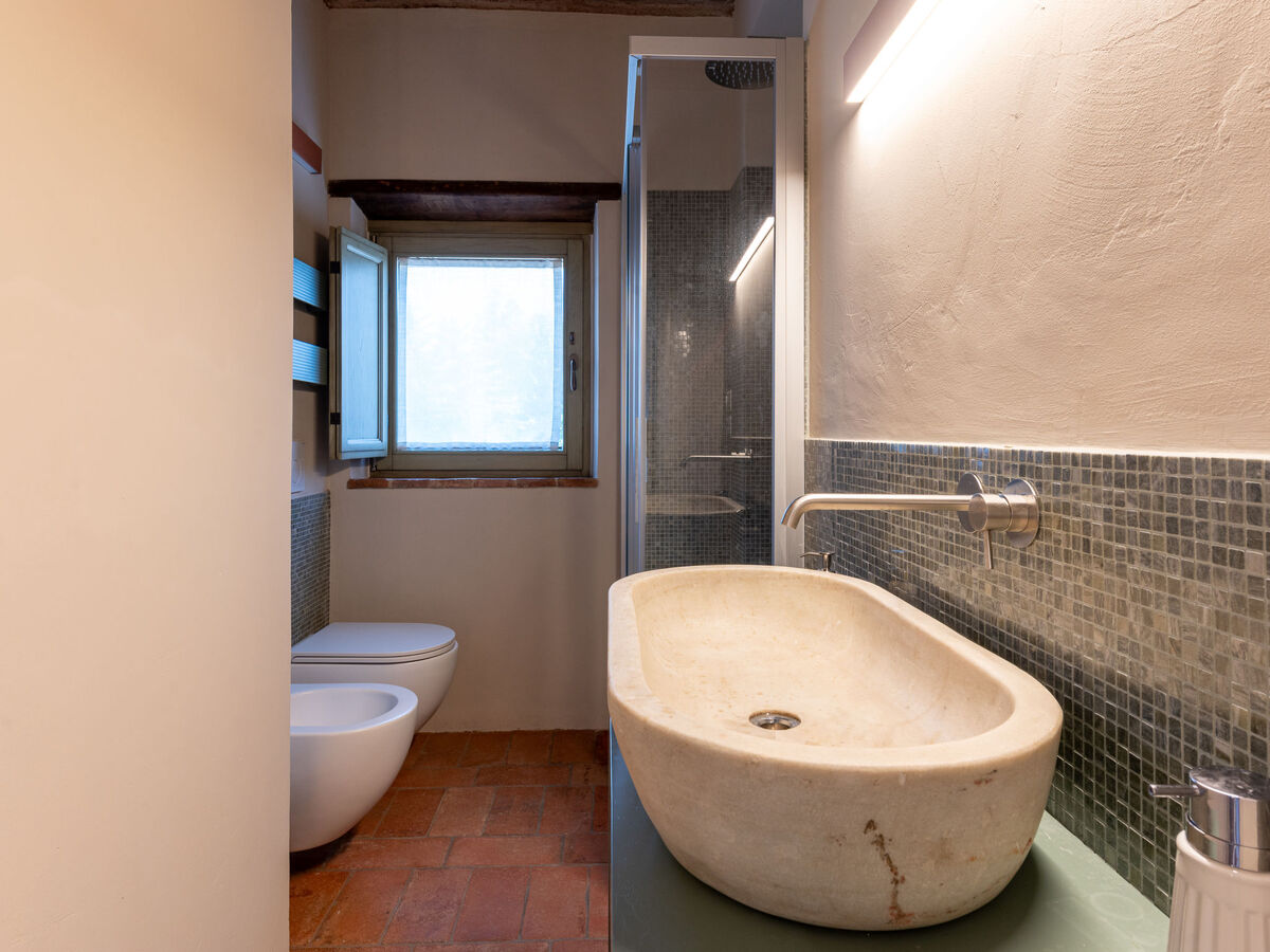 Maison rénovée éco-responsable avec piscine, Sassofortino - Photo 25