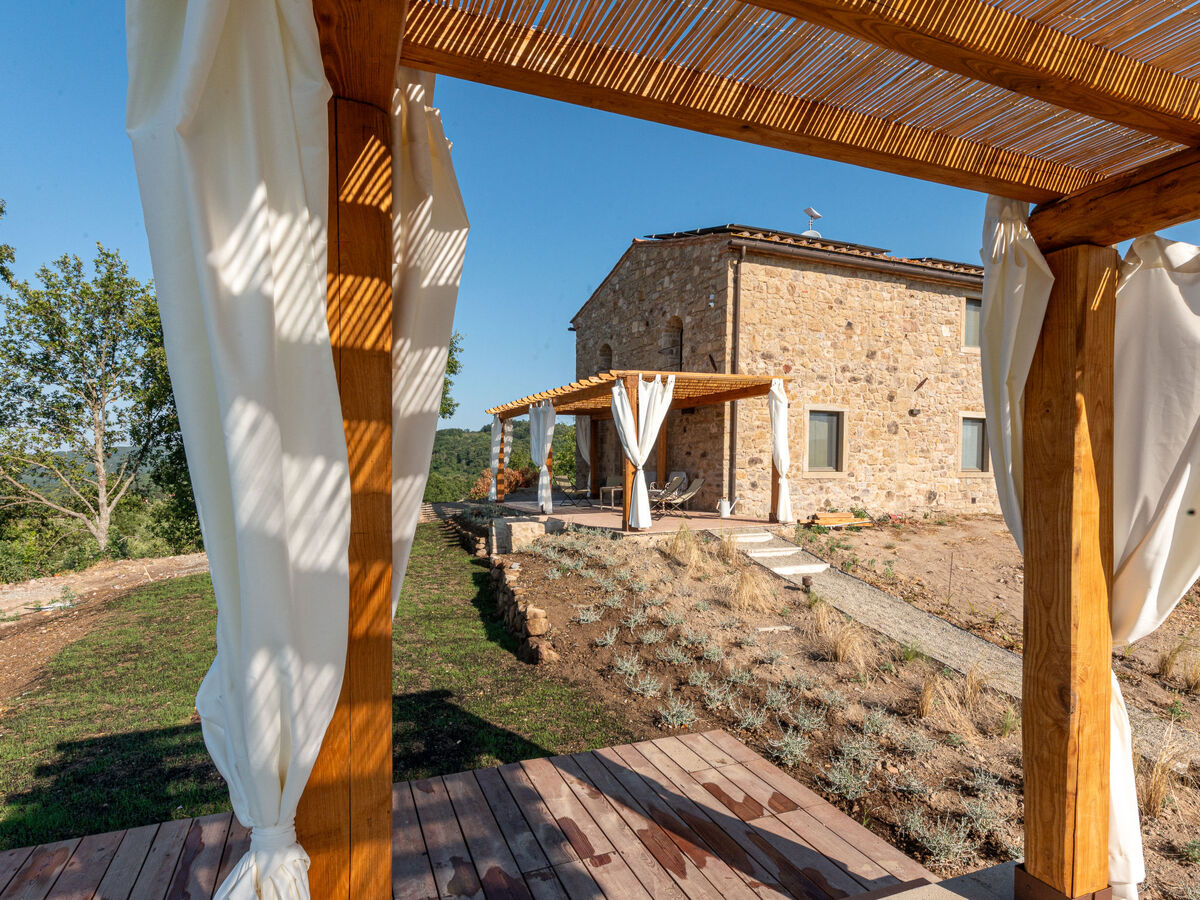 Maison rénovée éco-responsable avec piscine, Sassofortino - Photo 34