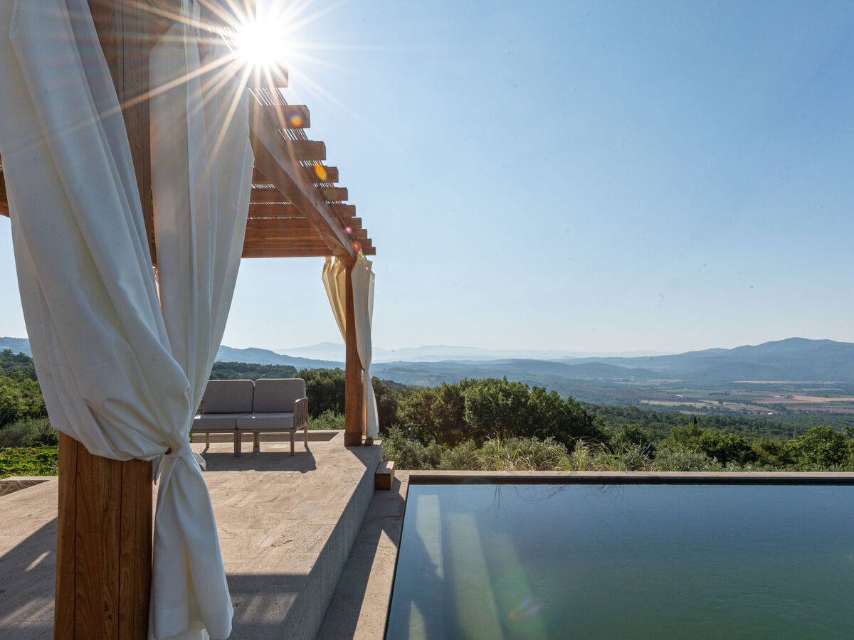 Maison rénovée éco-responsable avec piscine, Sassofortino - Photo 40