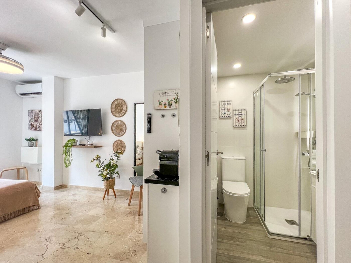 Studio rénové à deux pas de la plage d'Estepona - Photo 4