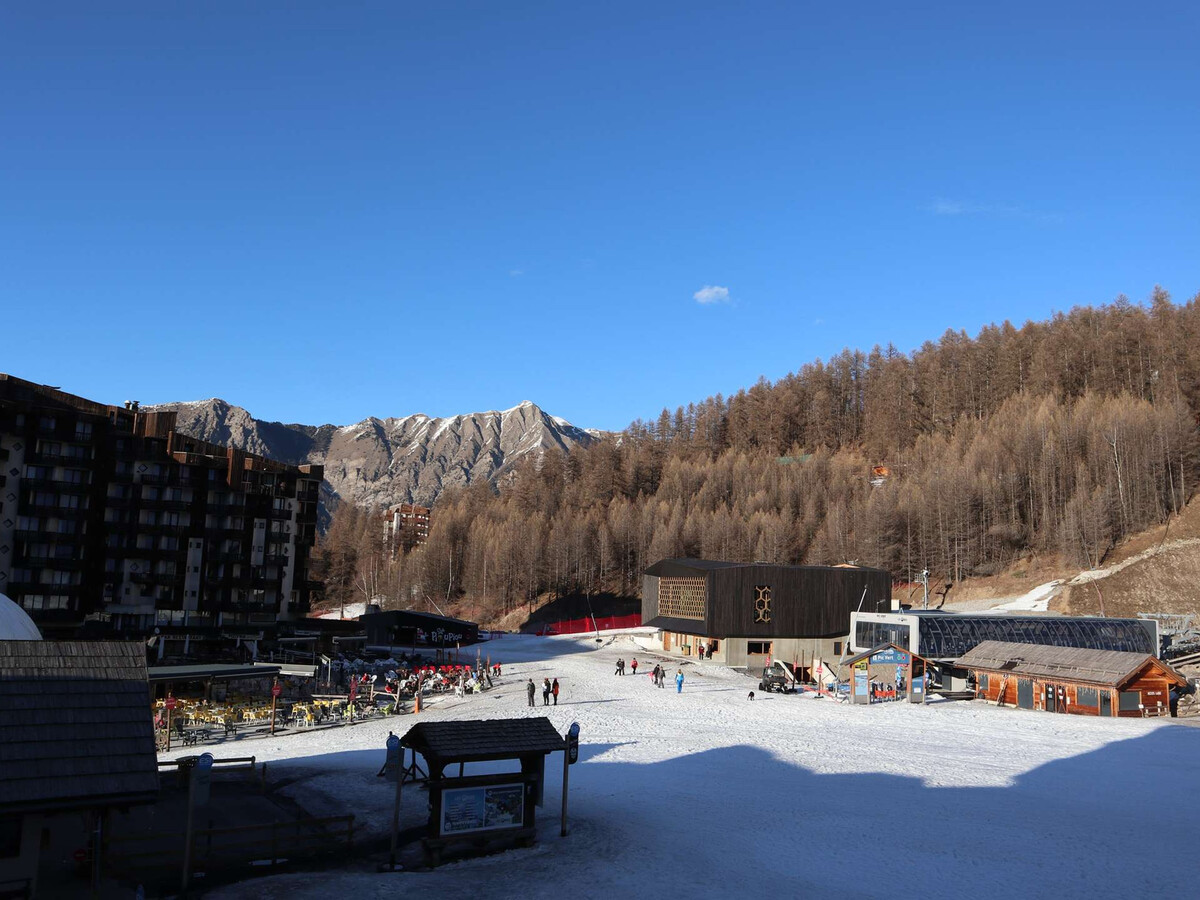 Studio 4 pers. aux Orres avec casier à ski et vue pistes - Photo 9