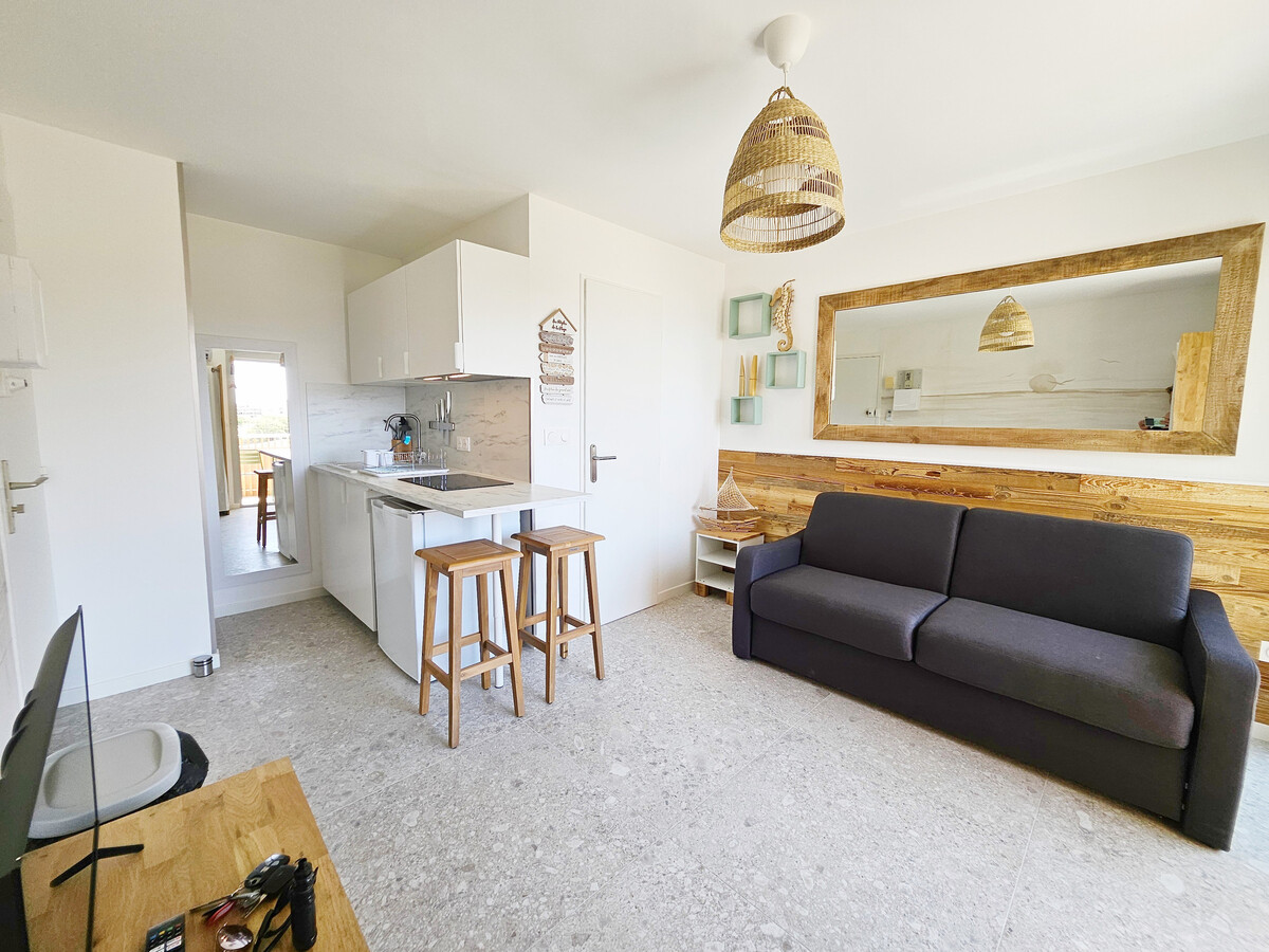 Studio vue mer refait 2024 avec terrasse à Sète - Photo 2