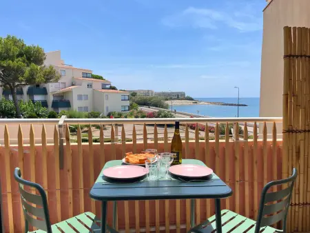 Location appartement à Sète, Studio refait en 2024 avec terrasse, climatisation et parking, à 50m de la plage