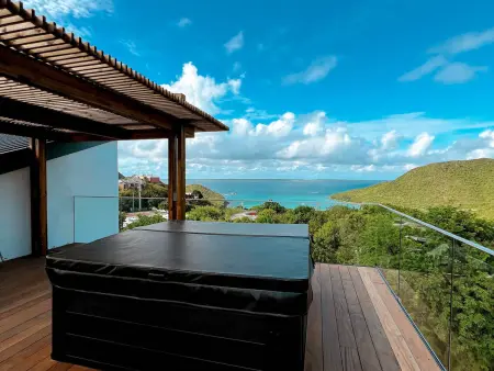 Penthouse 2 niveaux, jacuzzi privé et vue 360° mer : photo 2