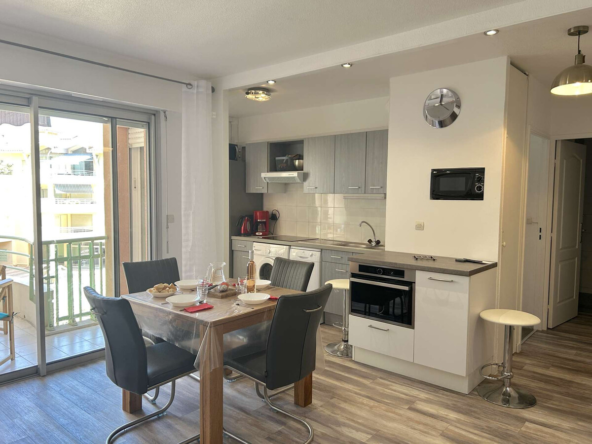 Appartement avec terrasse à 50m de la plage, Fréjus - Photo 2