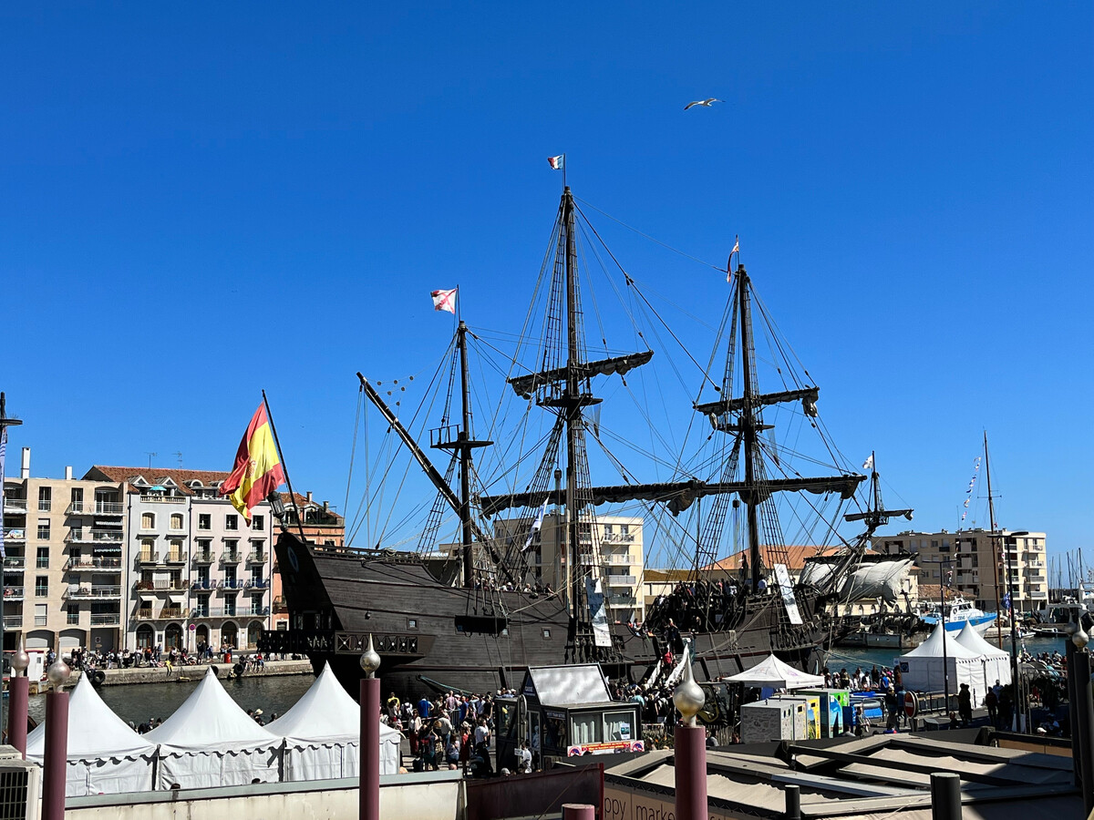 T2 avec loggia vitrée et vue canal à Sète - Photo 17
