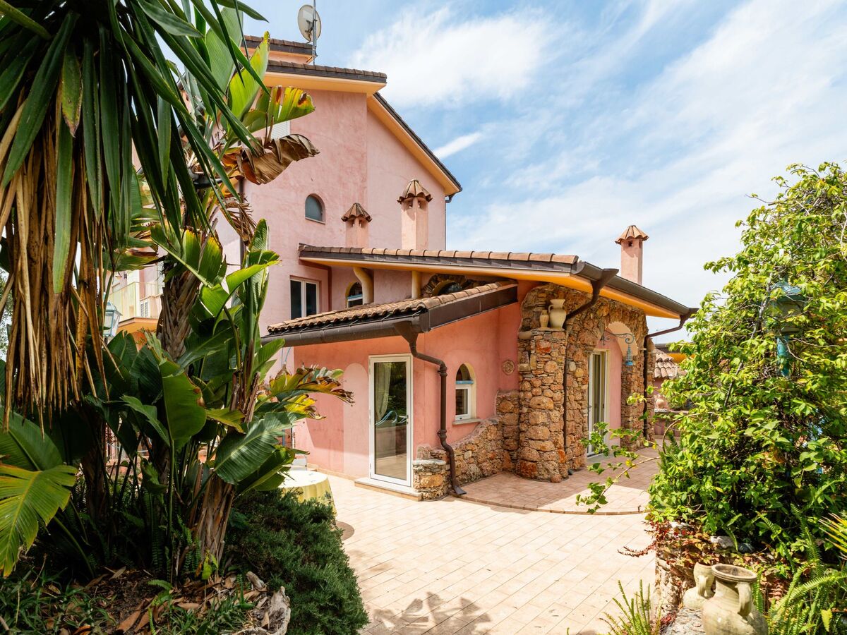 Maison Melograno – vue mer, terrasse 100 m² à Sanremo - Photo 1