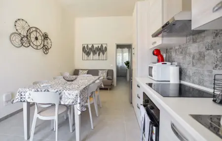 Appartement 7 personnes à Lido di Camaiore : photo 4