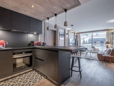 Appartement centre Courchevel 1550, accès direct pistes : photo 2