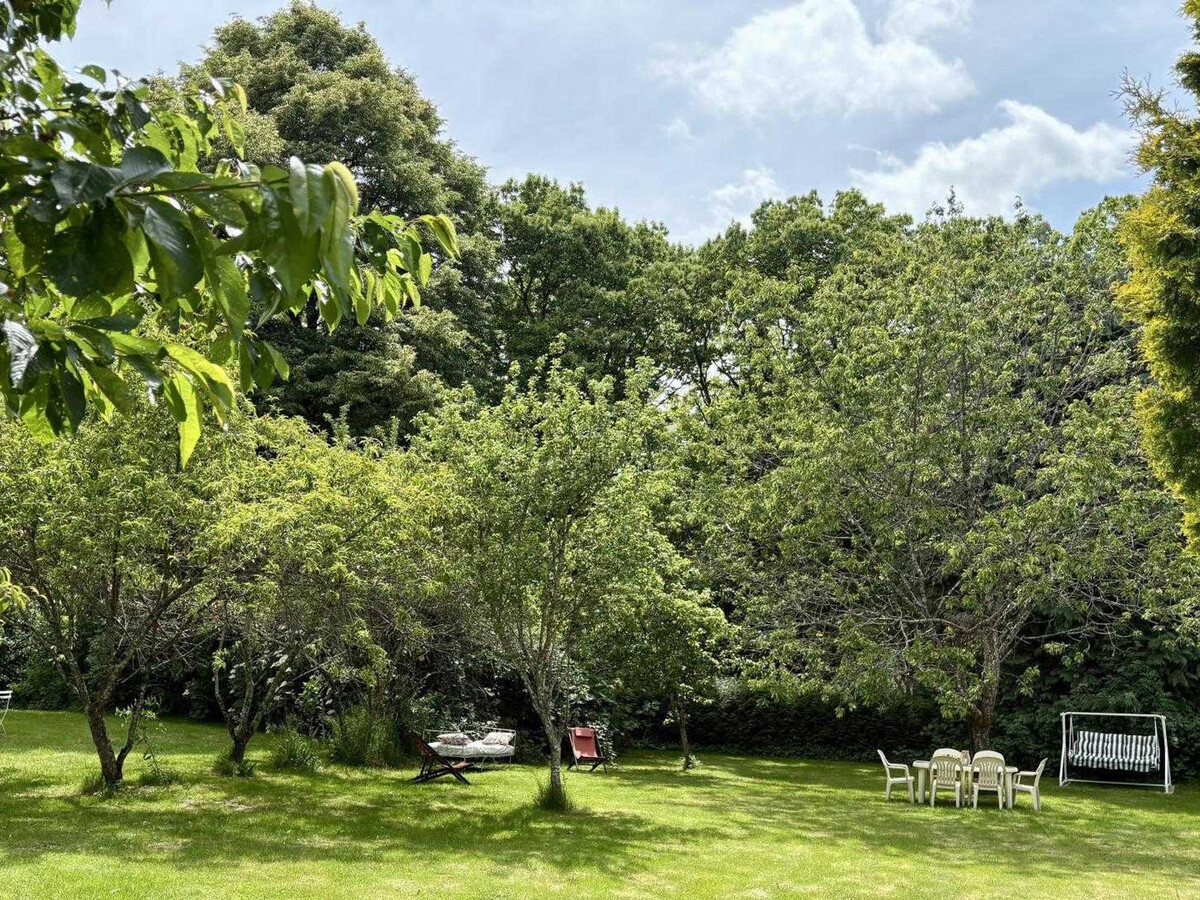 Gîte spacieux 6 pers. avec jardin 3000m², billard et garage électrique - Photo 2