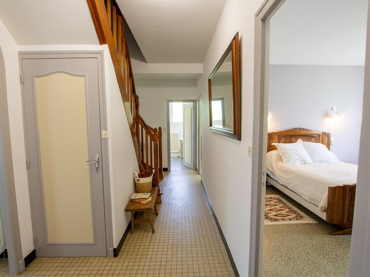 Gîte spacieux 6 pers. avec jardin 3000m², billard et garage électrique - Photo 10