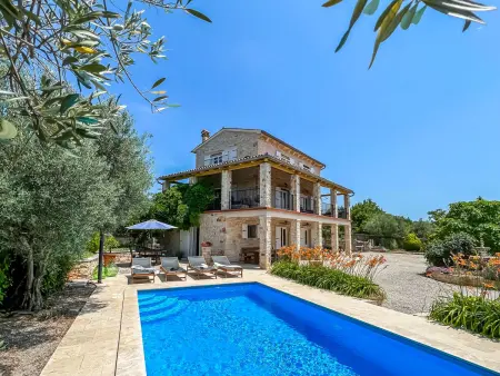 Villa Bepo - 8 pers, piscine privée, 2000 m² à Heraki