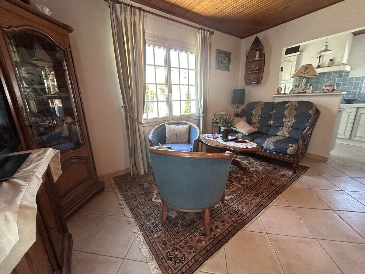 Maison 2 chambres à 400 m de la mer, jardin avec terrasse - Photo 9