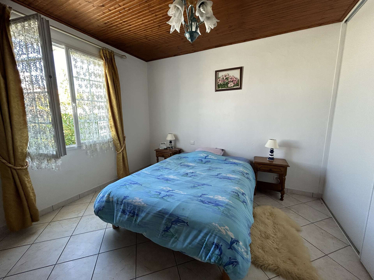 Maison 2 chambres à 400 m de la mer, jardin avec terrasse - Photo 13