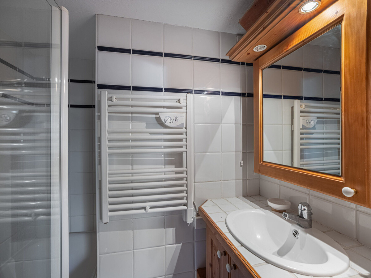 Duplex 3 chambres avec cheminée, spa inclus à Méribel - Photo 10