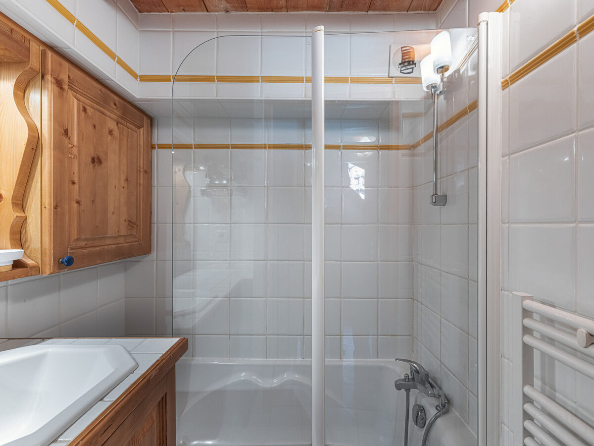 Duplex 3 chambres avec cheminée, spa inclus à Méribel - Photo 13
