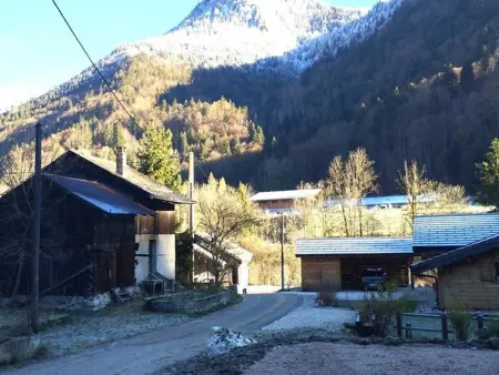 Appartement T3 rénové avec parking, terrasse et cour privative - Photo 22