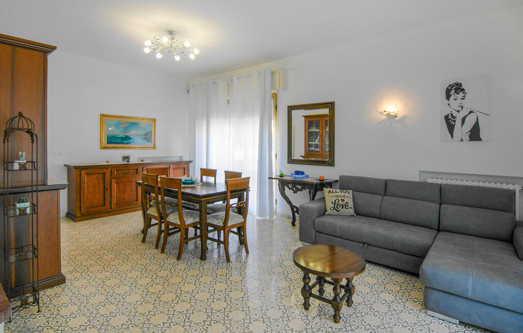 Nice home in Versilia, Maison 8 personnes à Pozzi - Photo 3