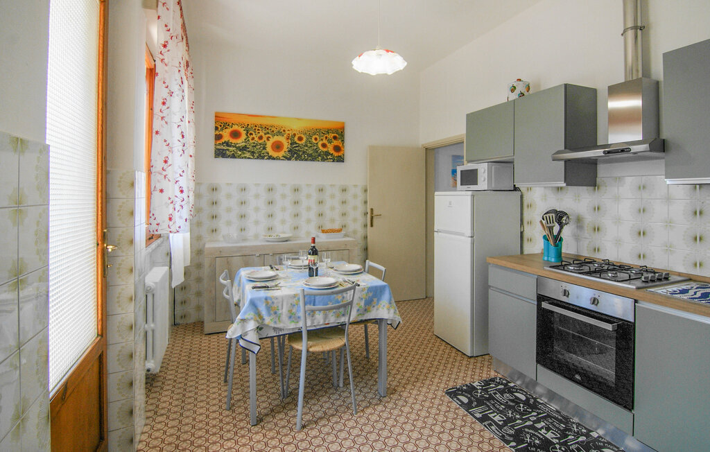 Nice home in Versilia, Maison 8 personnes à Pozzi - Photo 4