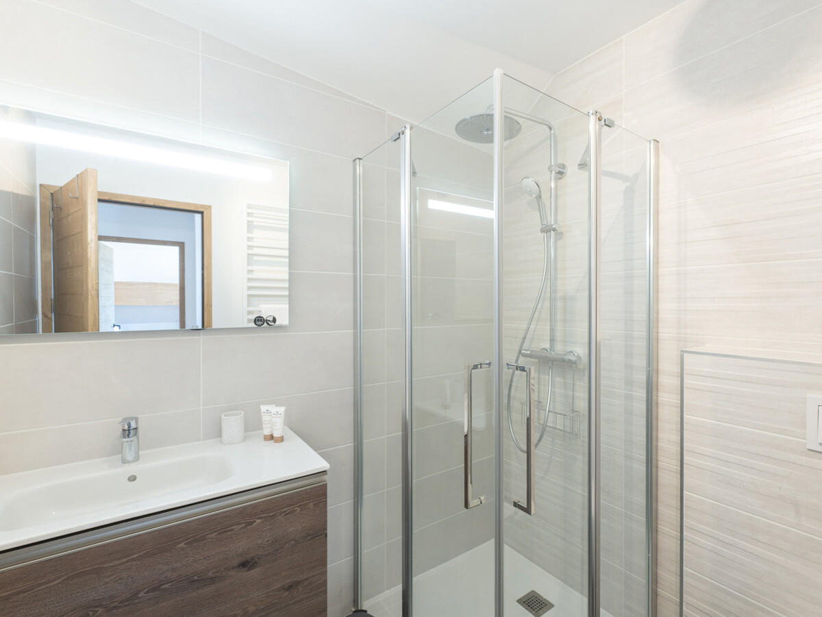 Duplex 4 chambres, 99m², parking et skiroom à Huez - Photo 12