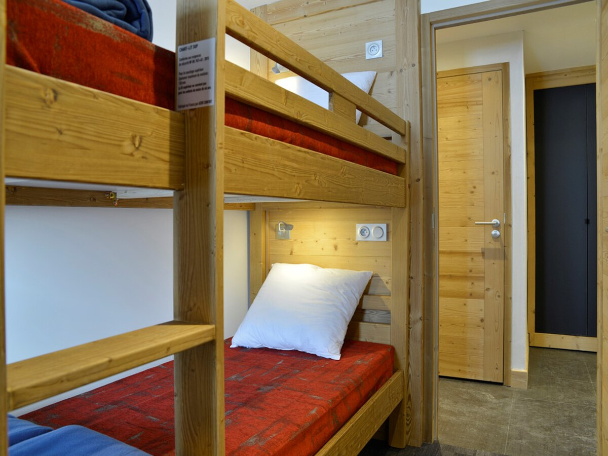 Duplex 6 pièces rénové · Accès skis aux pieds · Sauna et hammam - Photo 4